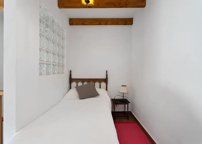 Amelia House * Roque Negro