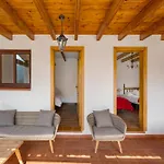 Amelia House Roque Negro