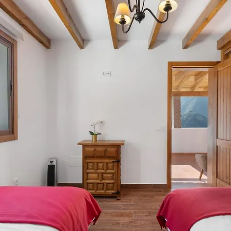 Amelia House *