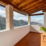 Amelia House Roque Negro